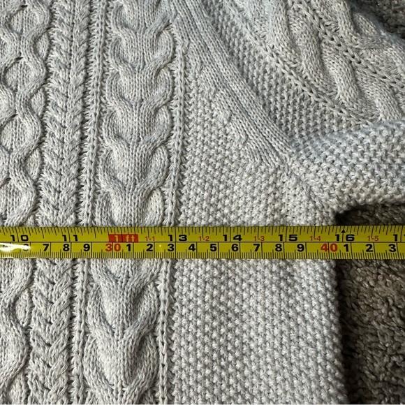 🎆GAP grey cable knit sweater XS Xtra Small timeless minimalist cozy neutral warm - Picture 5 of 6